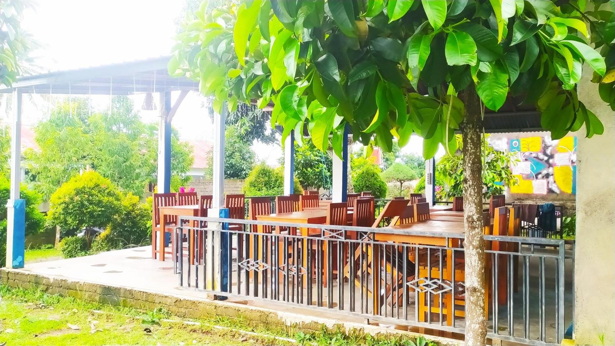 Embun Rinjani Homestay เซอนารู ภายนอก รูปภาพ