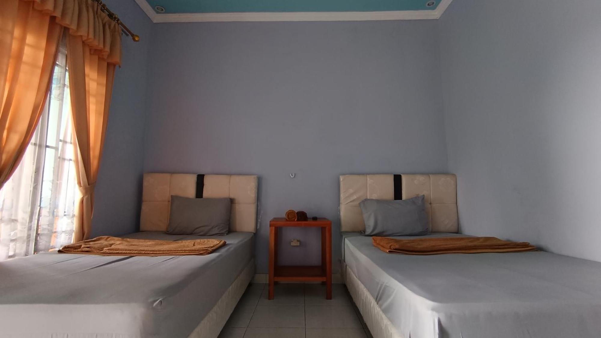 Embun Rinjani Homestay เซอนารู ภายนอก รูปภาพ